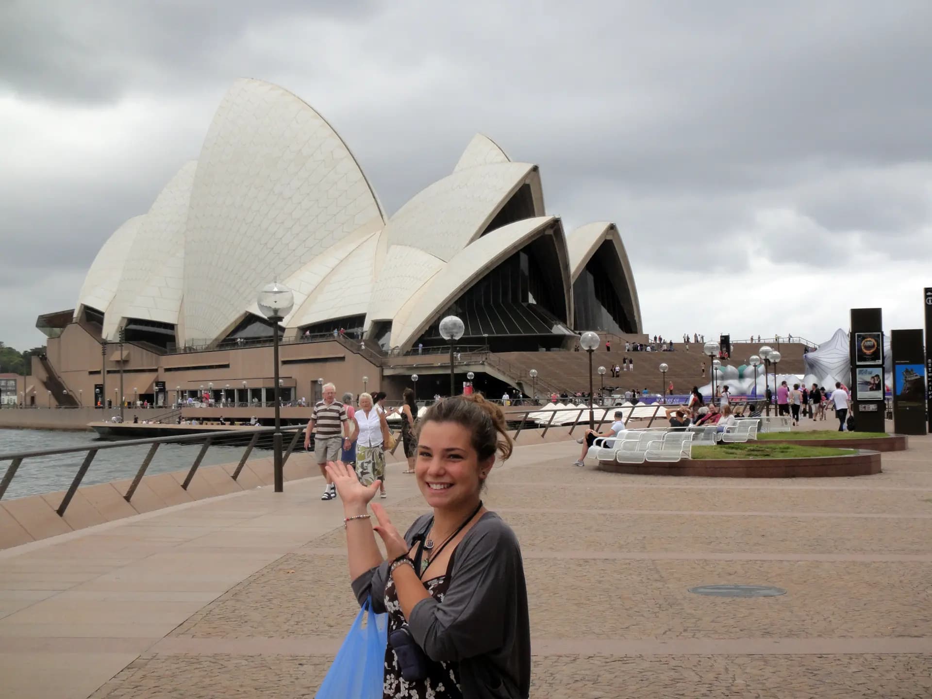 Ilaria Andria Y Psc N H10 Aus   Australia   Studentessa   Città   Monumento   Pag Programma   Orizzontale