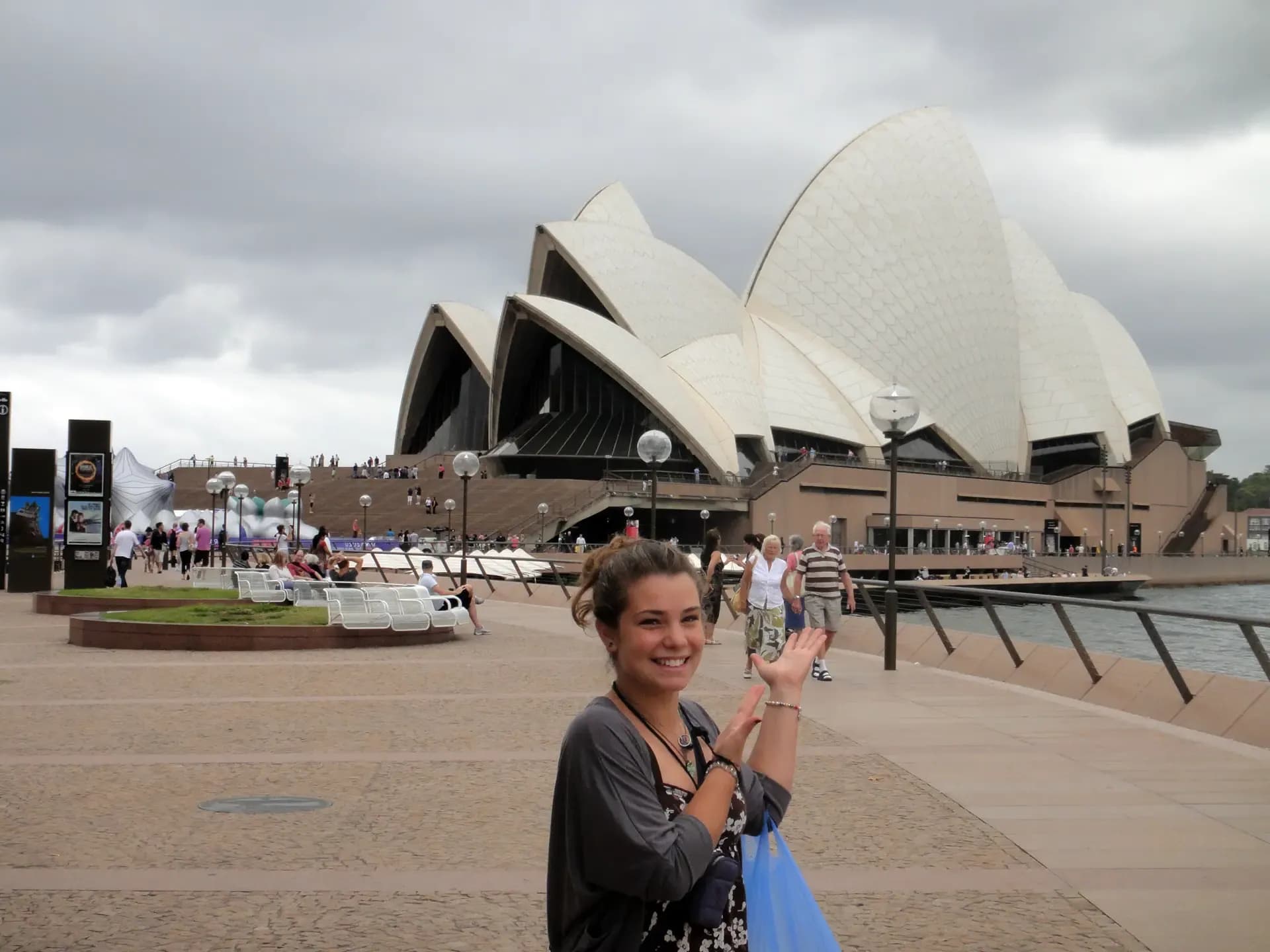Ilaria Andria Y Psc N H10 Aus   Australia   Studentessa   Città   Monumento   Pag Programma   Orizzontale