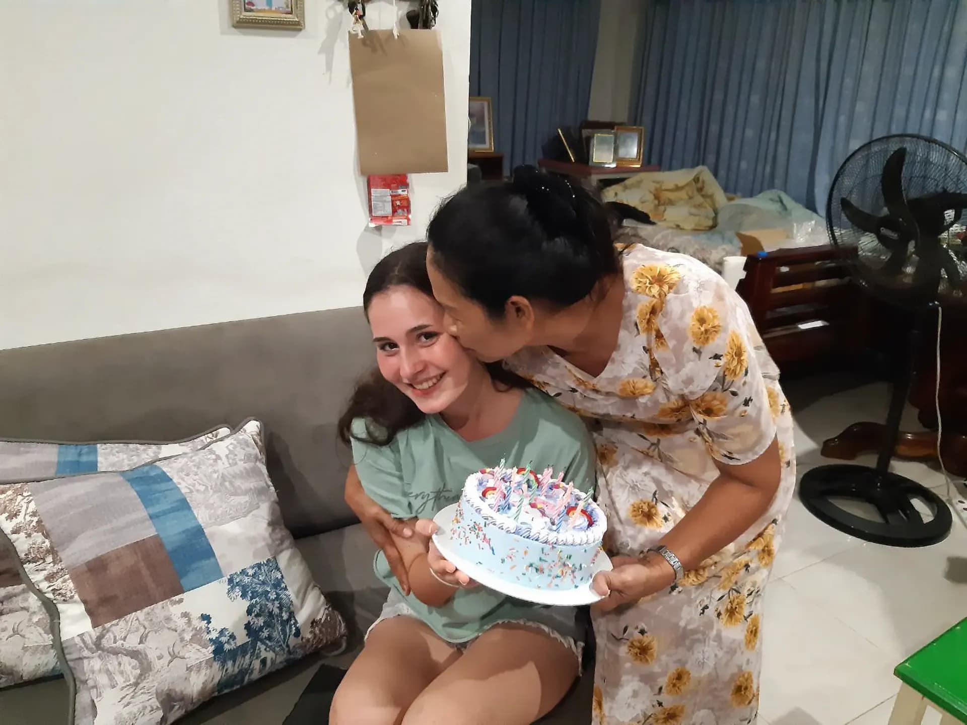 Ester Tosetti Tr 2023 Tha   Thailandia   Studentessa   Mamma Ospitante   Compleanno   Pag Programma   Orizzontale (2)