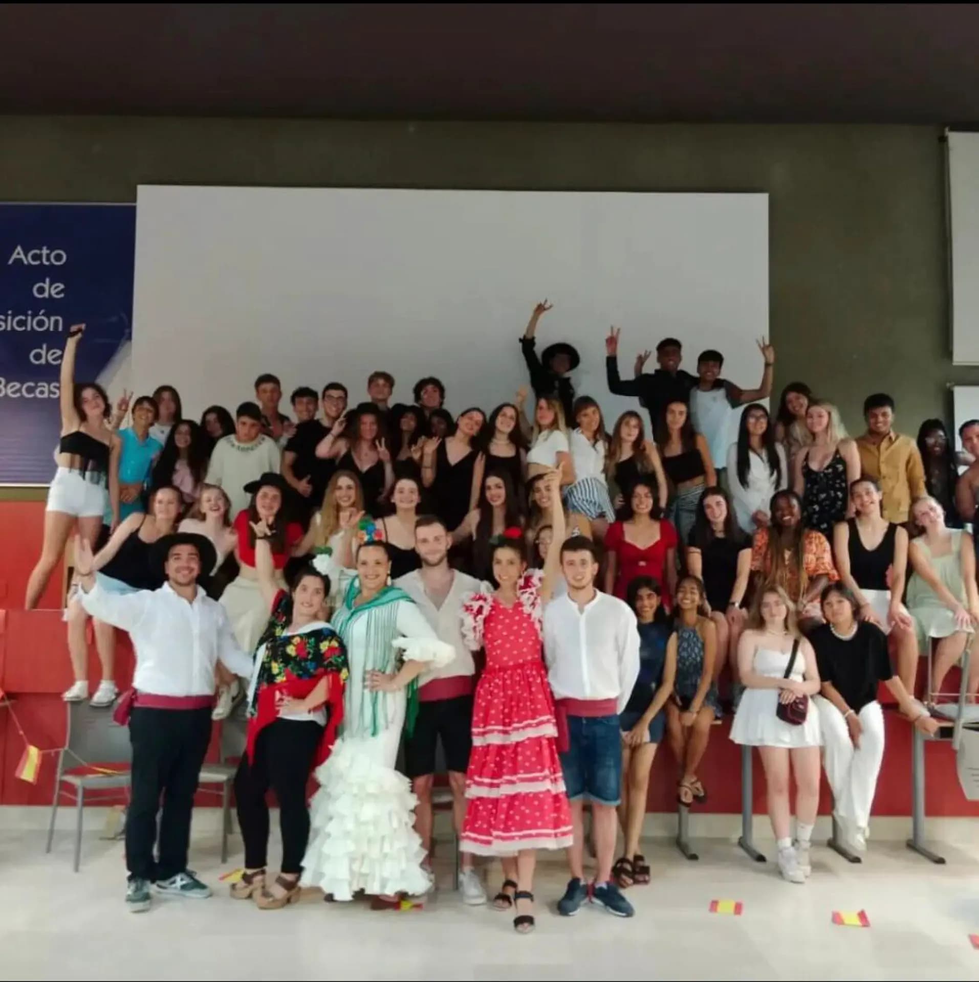 Gaia Ferraris Vs 2023 Esp    Spagna   Studentessa Gruppo   Abito Tradizionale  Pag Programma   Orizzontale (2)