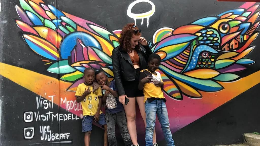 Carlotta Polito Fernandez Sm Col 19   Colombia   Studentessa   Murales   Pagina Paese   Orizzontale (1)