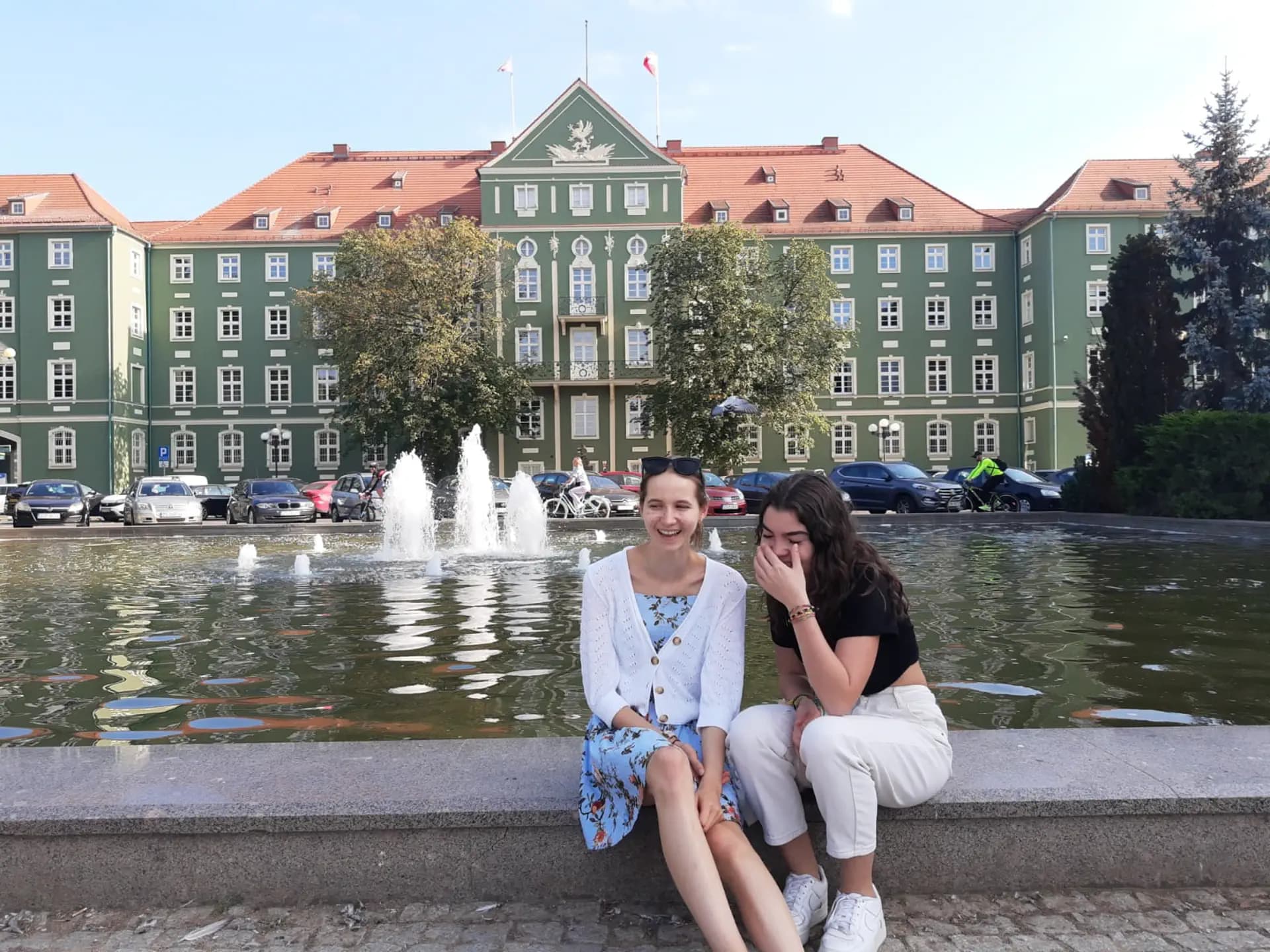 Martina Notarbo Yppol 2021   Polonia   Studentessa   Amiche  Città   Pag Programma   Orizzontale (13)