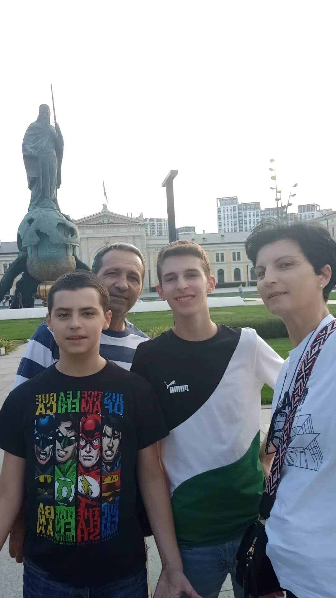 Ennio Cerino Cl Salerno Tr Srb  2023 Serbia   Studente   Amici   Città   Pag Programma   Verticale
