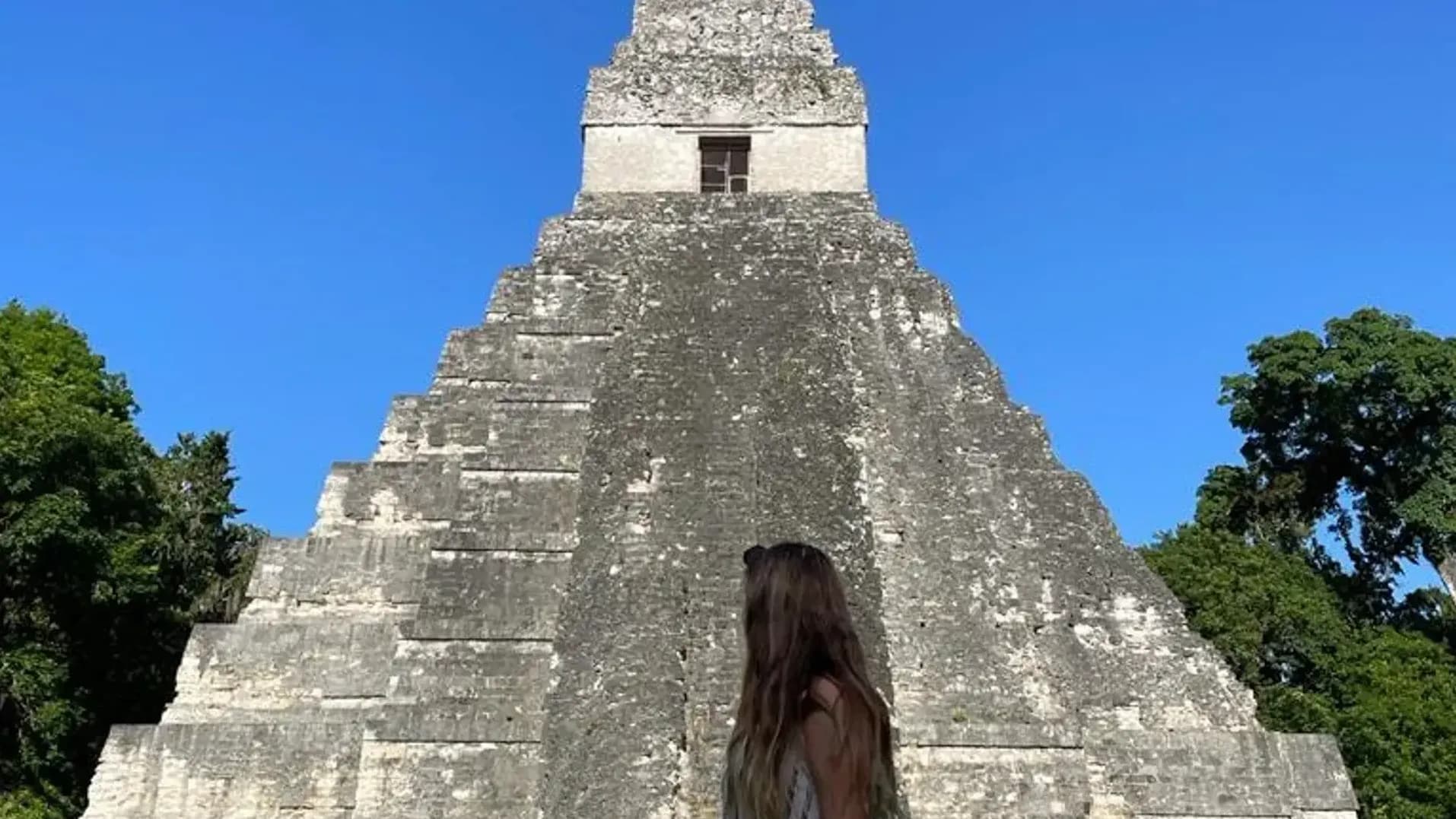 Dorothea Maran T Rsc Nh 2022 Gua   Guatemala   Monumento Studentessa  Pag Programma   Orizzontale (4)