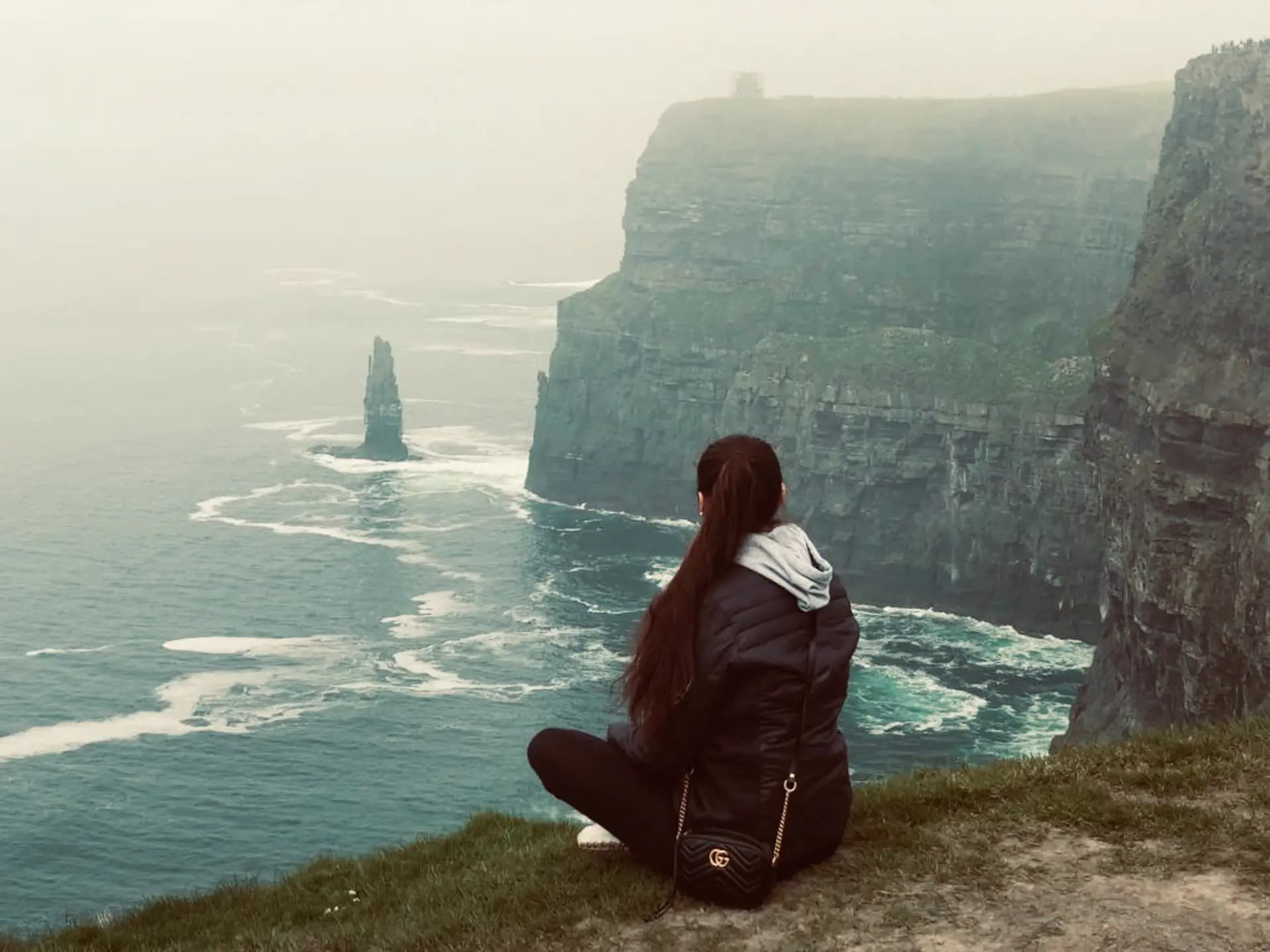 Rachele Lancia Y Psc Nh 2018 Eil   Irlanda   Studentesa   Paesaggio   Spalle   Mare   Pag Paese   Orizzontale