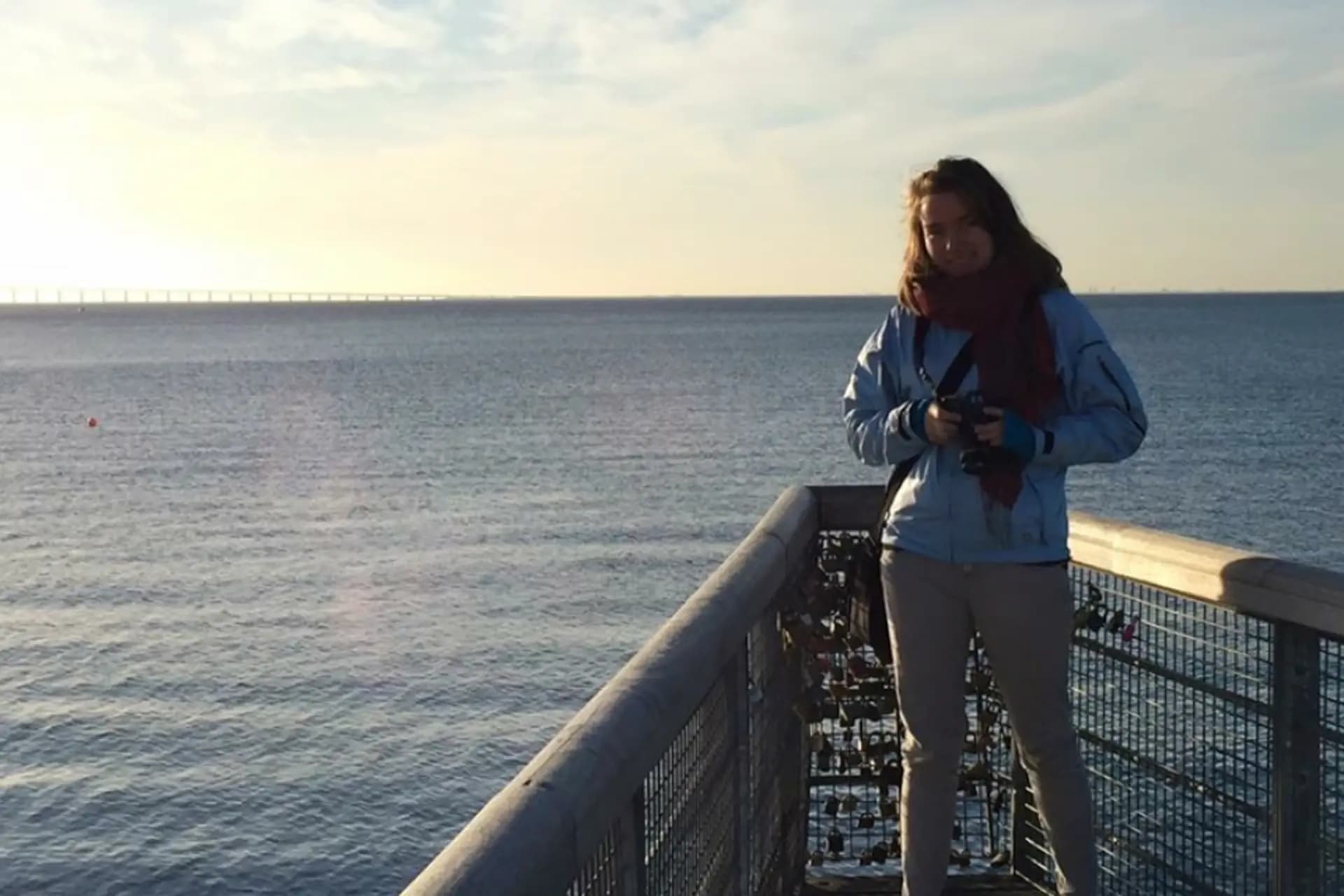 Julia Luthi Y Psc Nh 15 Swe   Svezia   Studentessa   Studentessa   Paesaggio   Mare   Da Lontanon  Pag Programma   Orizzontale (1)