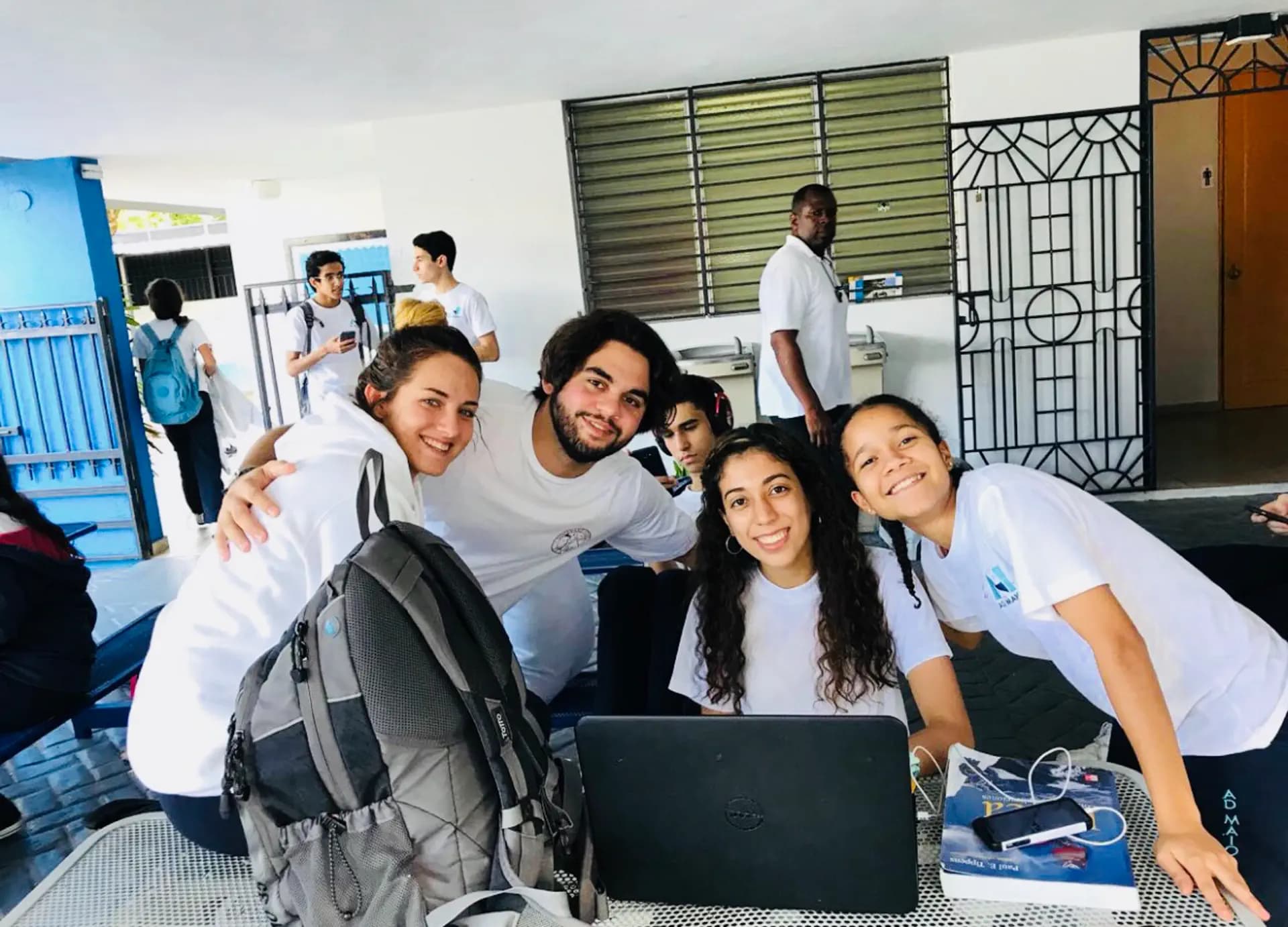 Nicole Pezzuto Y Psc Nh 2017 Dom   Rep Dominicana  Studentessa   Amici   Scuola   Pag Programma   Orizzontale (9)