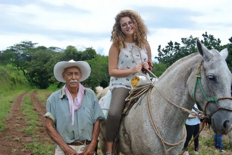 Eugenia Ignomirelli S Msc N H15 Crc    Costarica   Studentessa   Animale   Pag Programma  Orizzontale