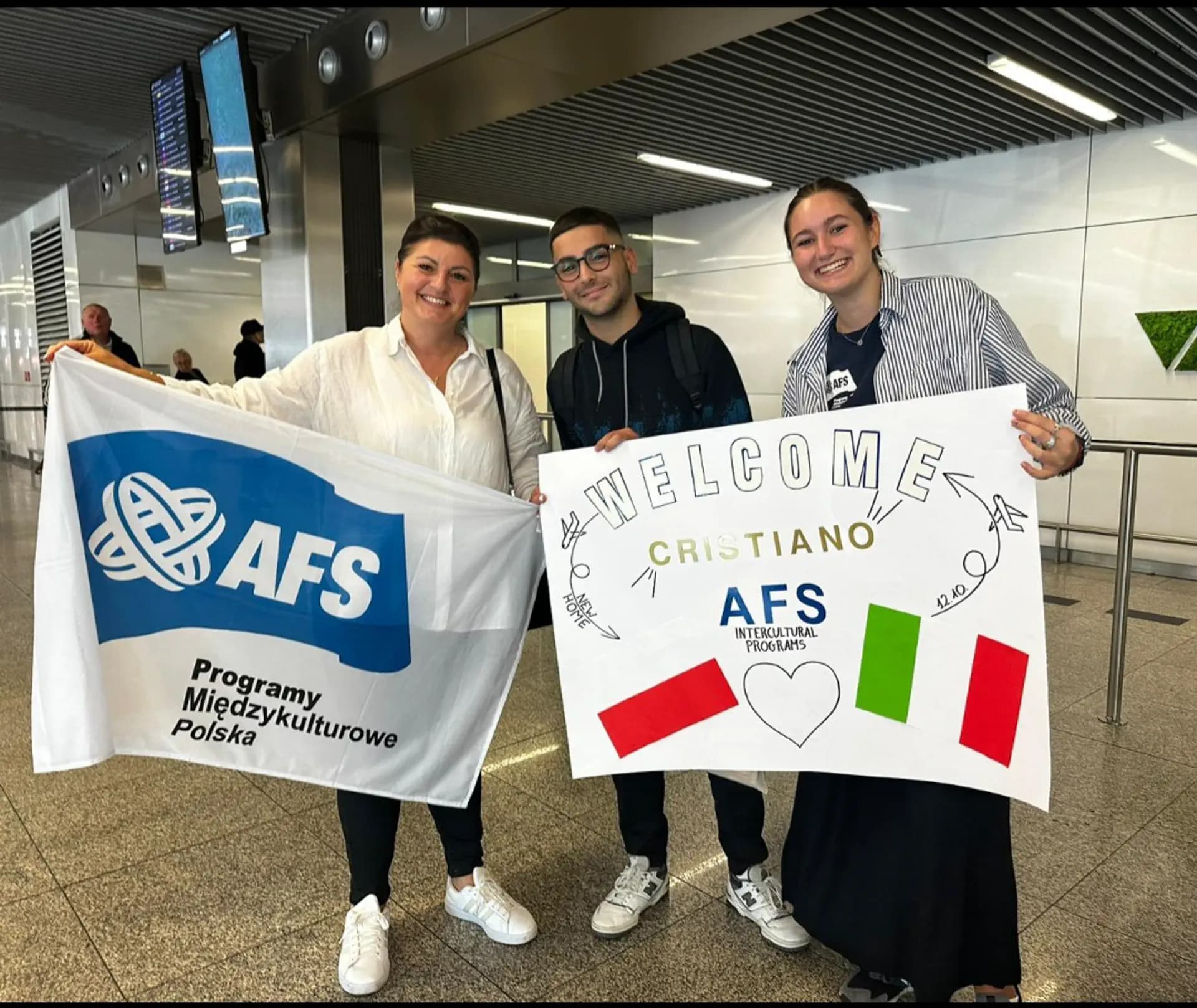 Cristiano Schiavone Yp 2023 Pol   Polonia   Studente  Gruppo   Bandiere   Pag Programma   Orizzontale