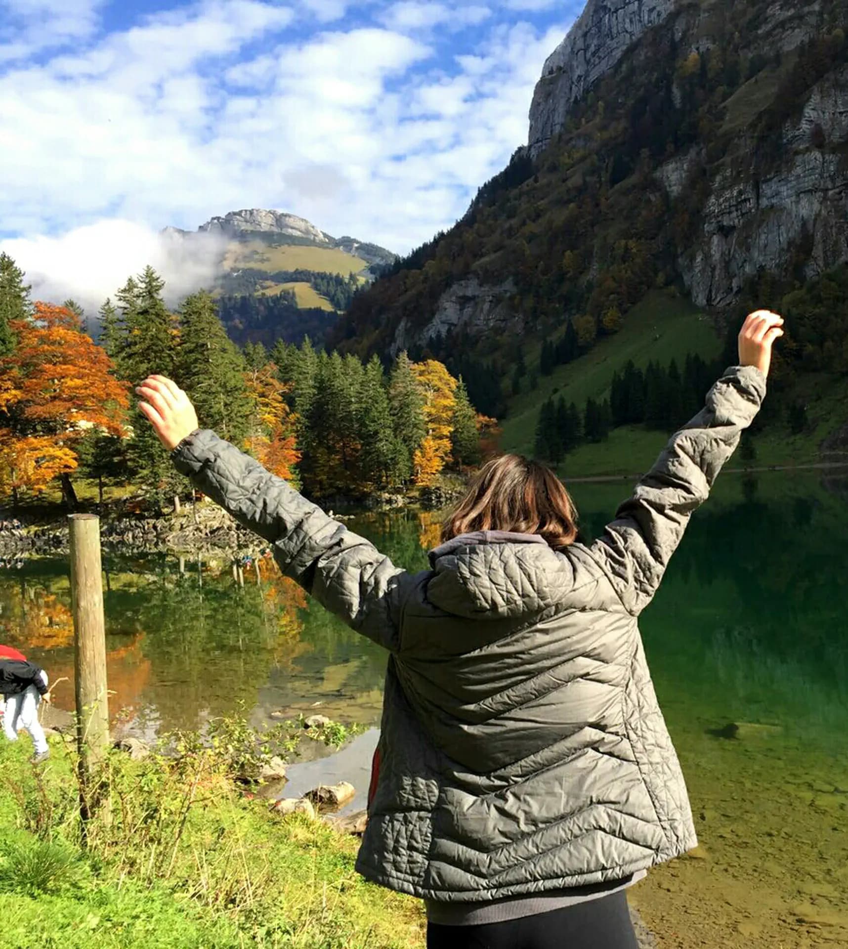 Clara Ciresola Y Psc Nh 2016 Sui Svizzera Studentessa Paesaggio Spalle Pag Programma Verticale (3)