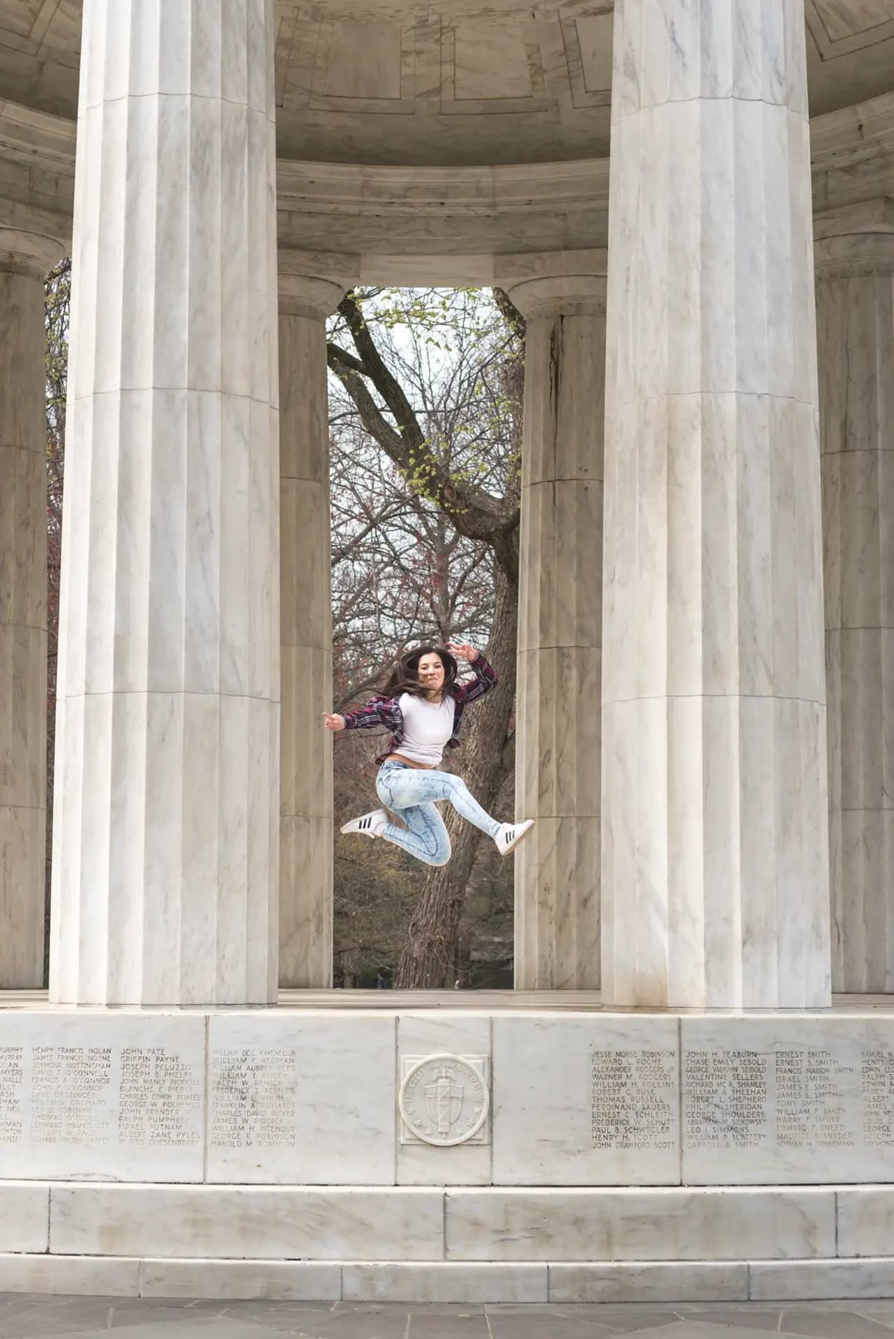 Alessia Soro Y Psc Nh 2016 Usa Stati Uniti Studentessa Monumento Pag Paese Verticale (2)