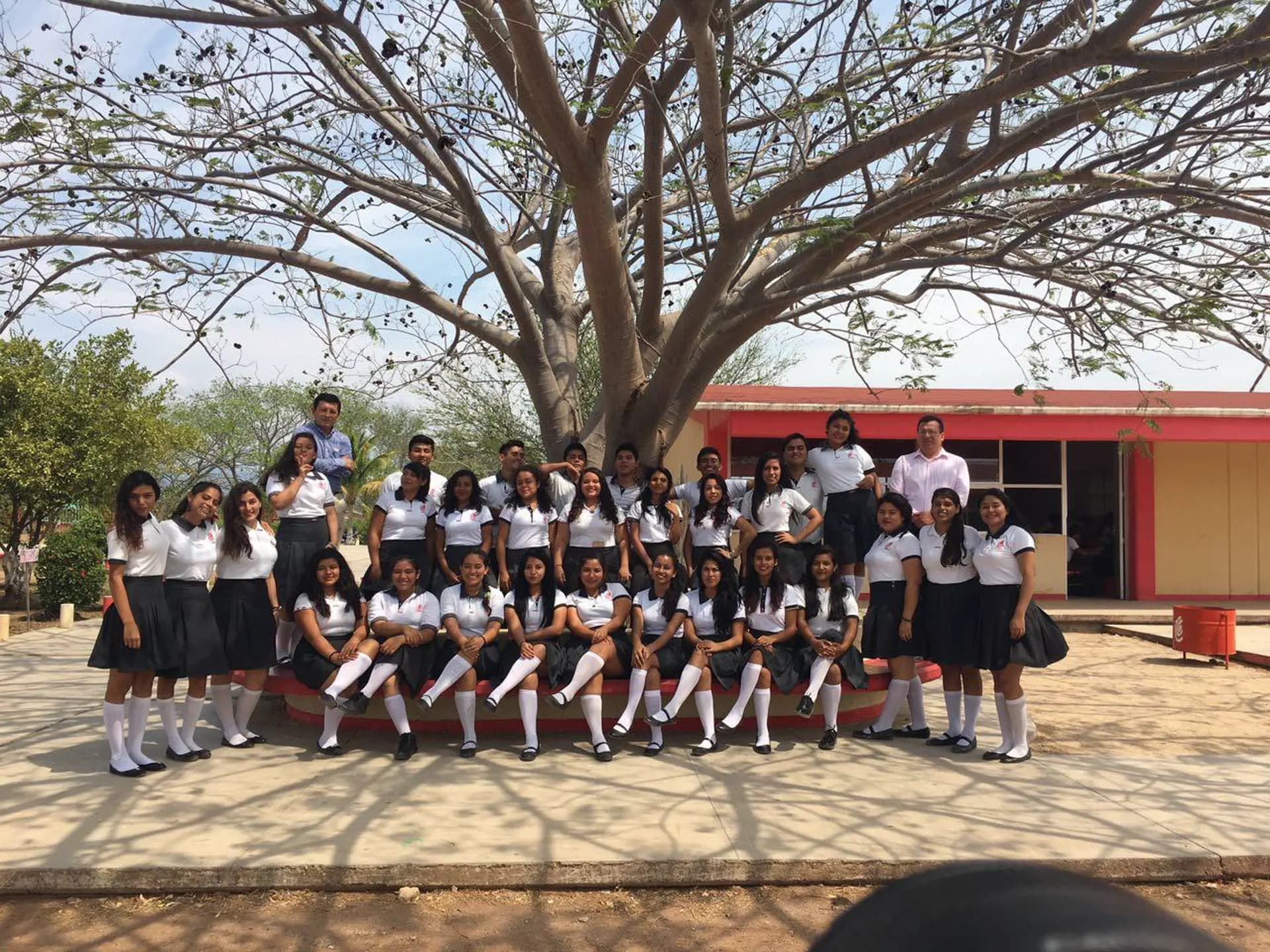 Maria Ciriolo Ypmex 2016 Messico Studentessa Gruppo Scuola Pag Programma Orizzontale (2)