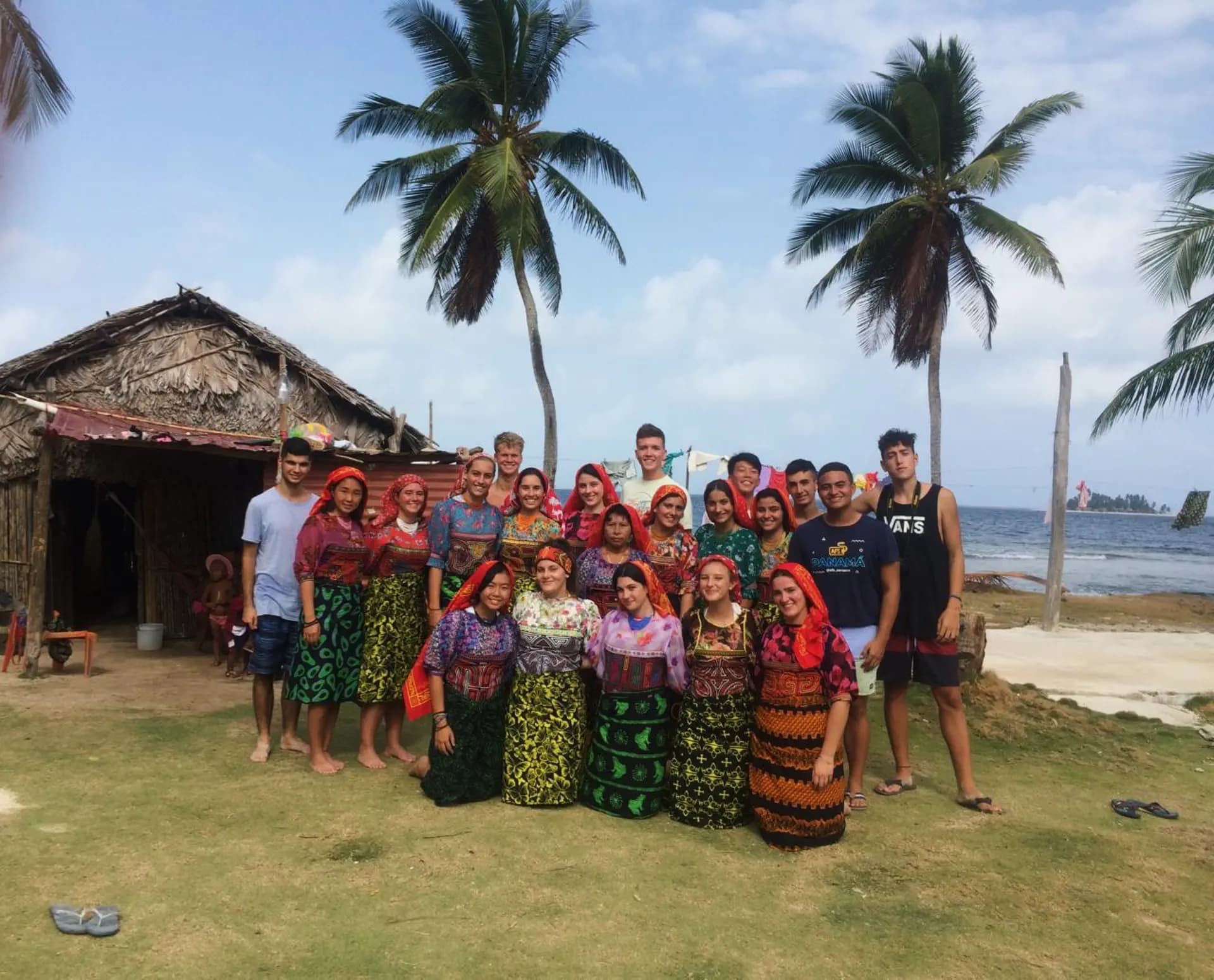 Gemma Marin Y Psc Nh 2018 Pan Panama Studentessa Villaggio Costume Tradizionale Pag Programma Orizzontale (3)